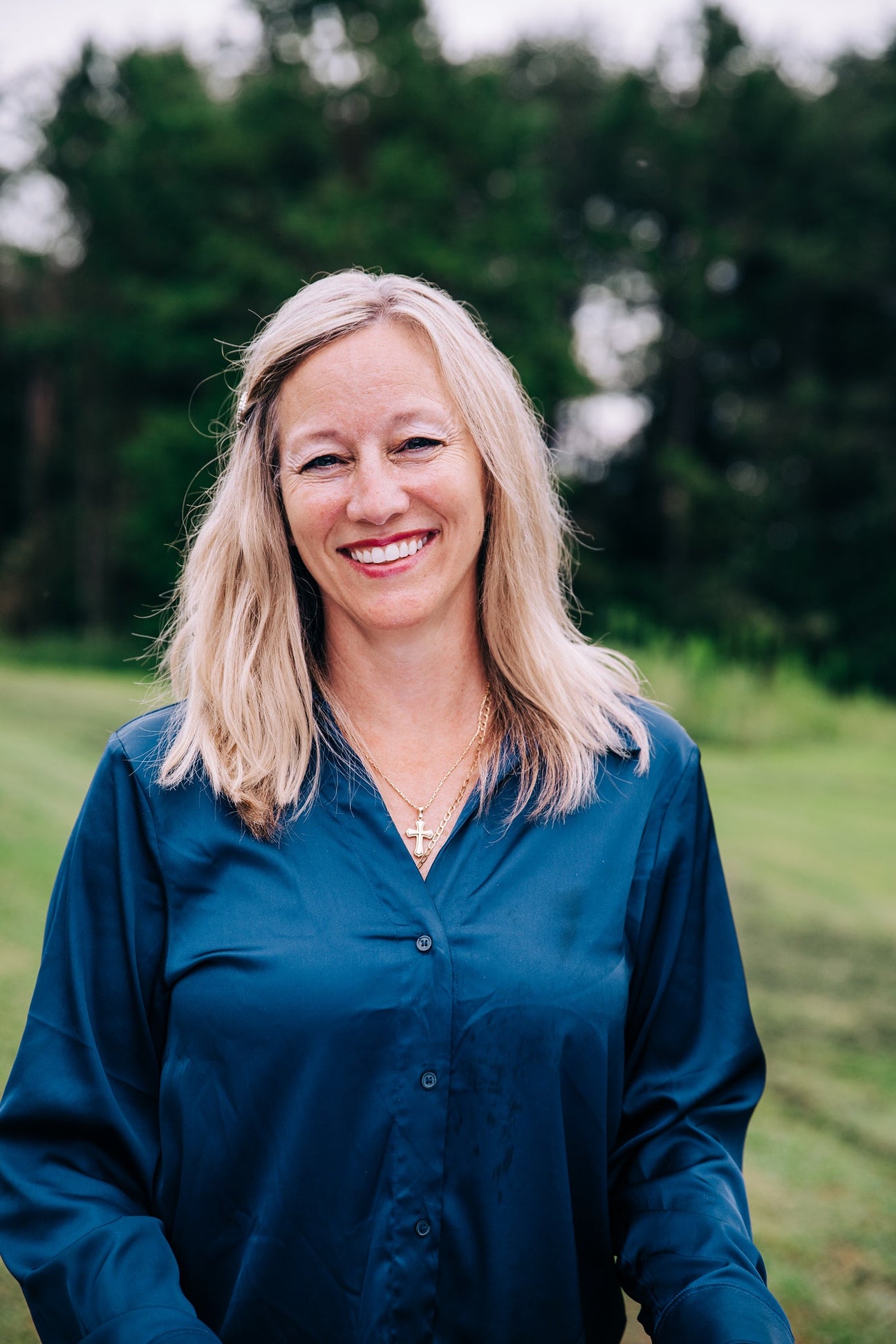 Meet Cynthia: Sales Associate - Oz's Jewelers by The Hickory Jewelry Company