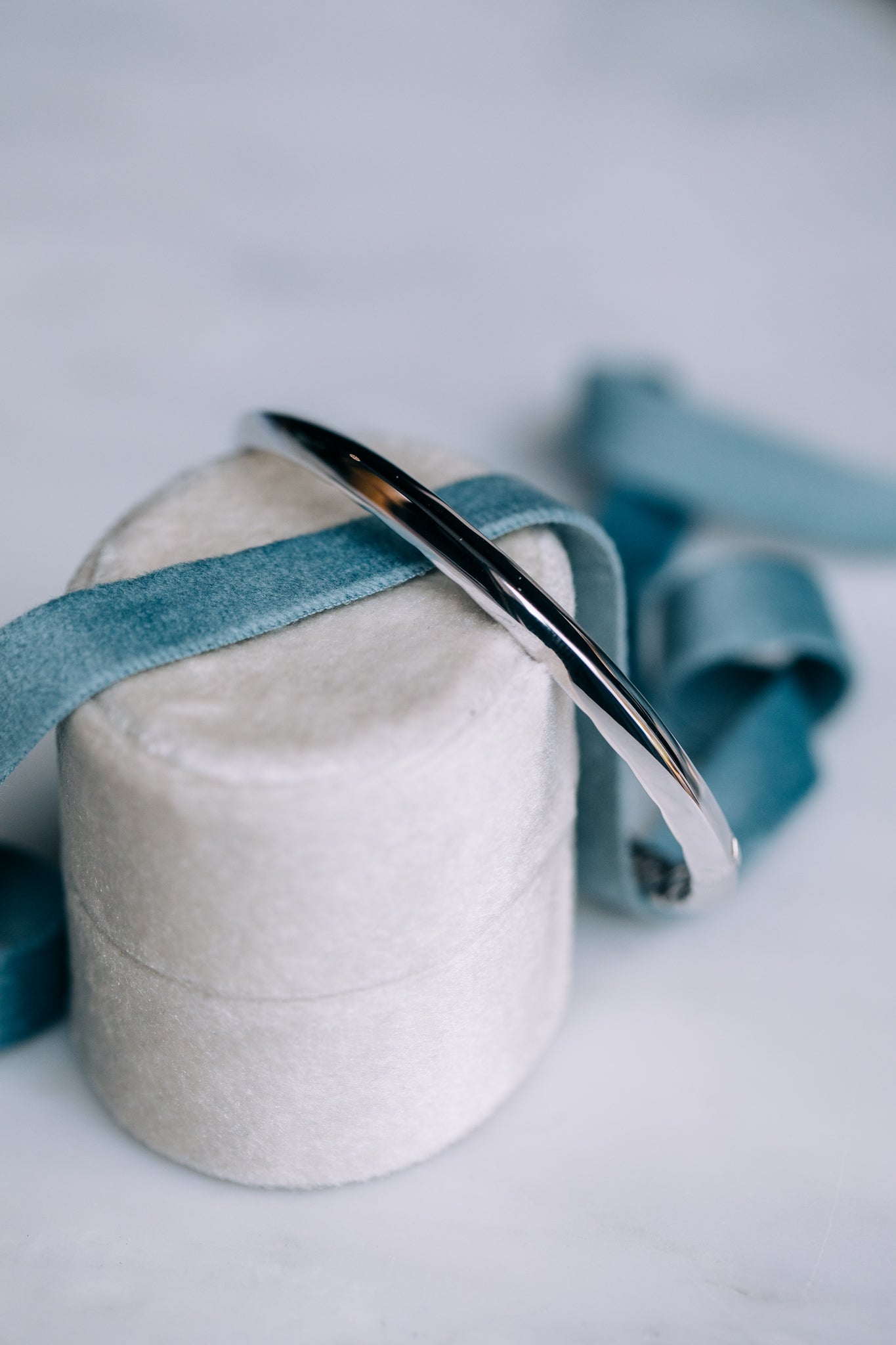 Classic Dome Bangle with Quilted Interior - Oz's Jewelers by The Hickory Jewelry Company