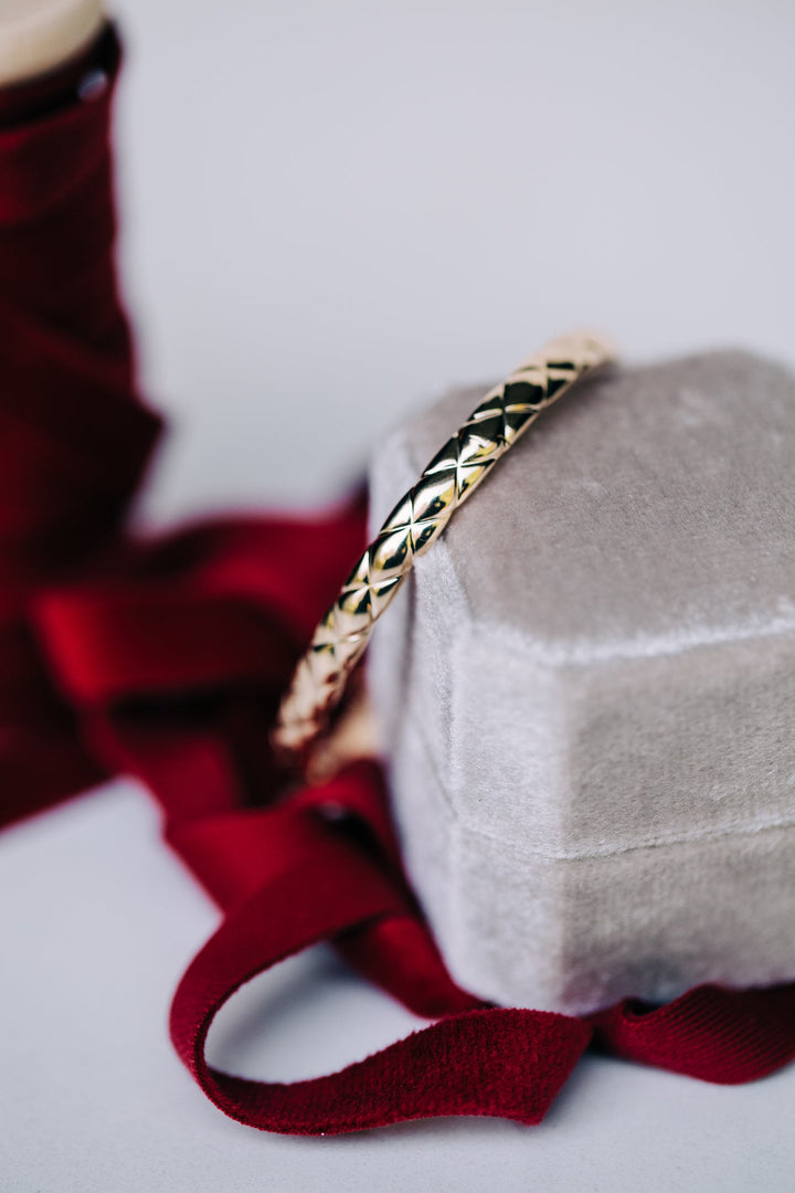 classic quilted bangle - Oz's Jewelers by The Hickory Jewelry Company