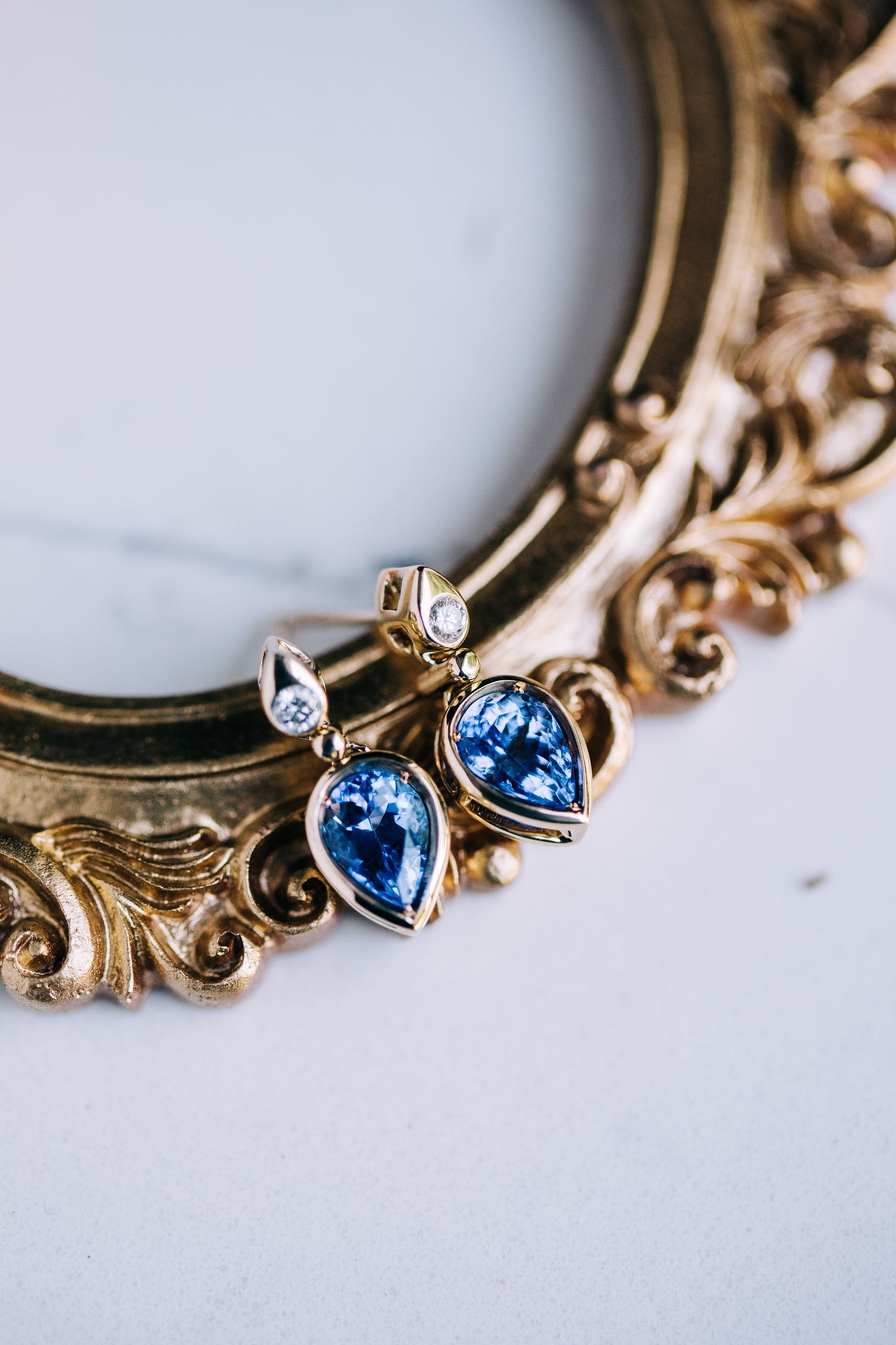 Tanzanite Dangle Earrings - Oz's Jewelers by The Hickory Jewelry Company