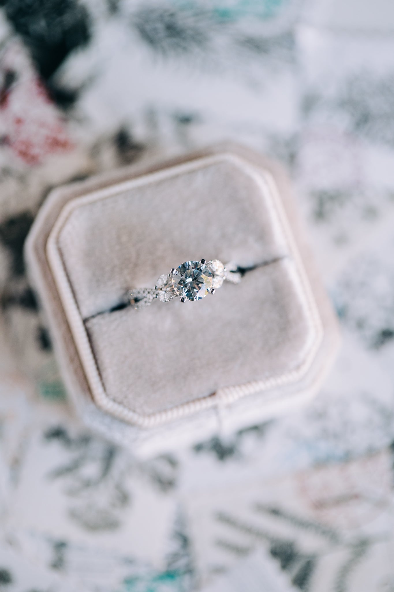 Twisted Accented Shank Semi - Mount - Oz's Jewelers by The Hickory Jewelry Company